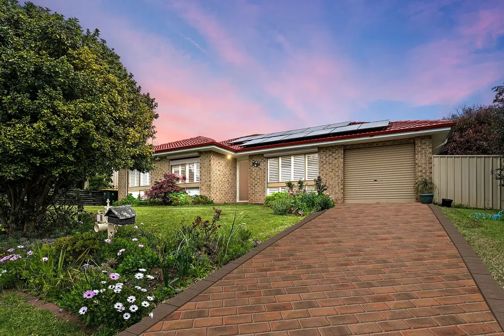 Rosemeadow 4Zimmer Spacious Family Home in a Sought-After Location
