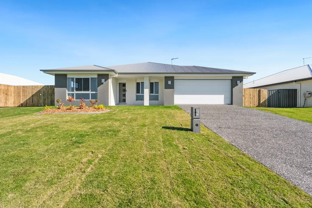 Brand New Home in Springs Estate