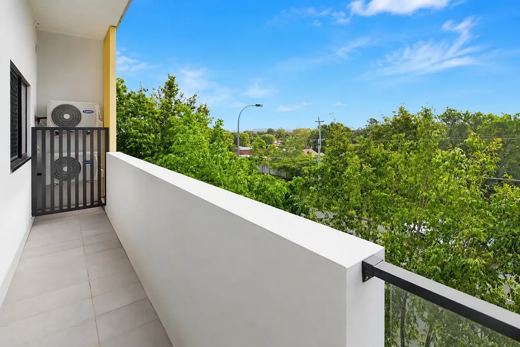 Coopers Plains 2Zimmer Perfect First home or Investor Opportunity