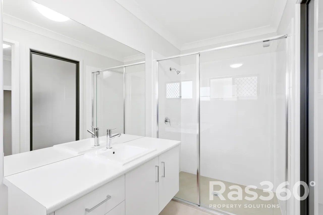 7 CINNABAR PL, KALLANGUR QLD 4503, 0 غرف, 0 حمامات, Townhouse