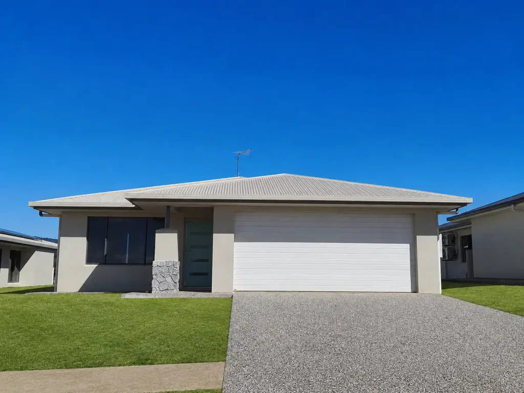 Atherton 4房  3 Brand New Homes in the Exceptional Seven Sisters Views Estate