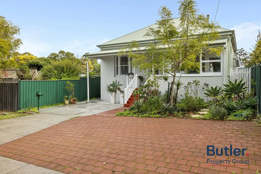 Bayswater 3ห้องนอน ACT NOW - Rare 450sqm Green Title Street-Front Home in Prime Bayswater
