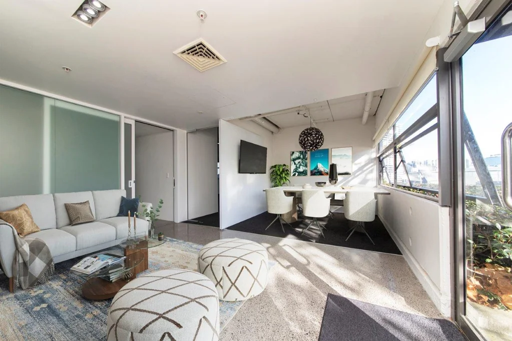 Parnell  CBRE – Prestigious Office & Address