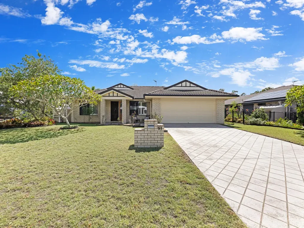 Burrum Heads 4침실 Modern Coastal Living With Space & Comfort - Only 600m Walk To The Beach!