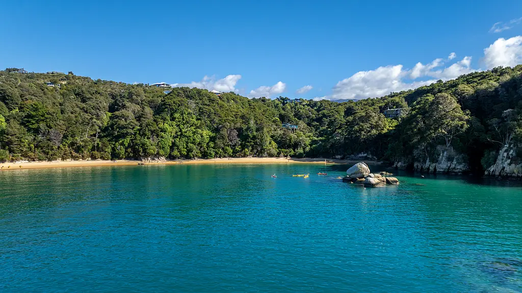 Kaiteriteri Your very own Gateway to Split Apple Rock Beach