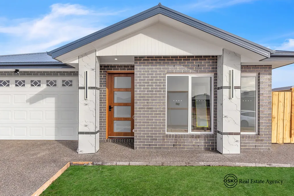 7 Rufous Way, Deanside, VIC 3336