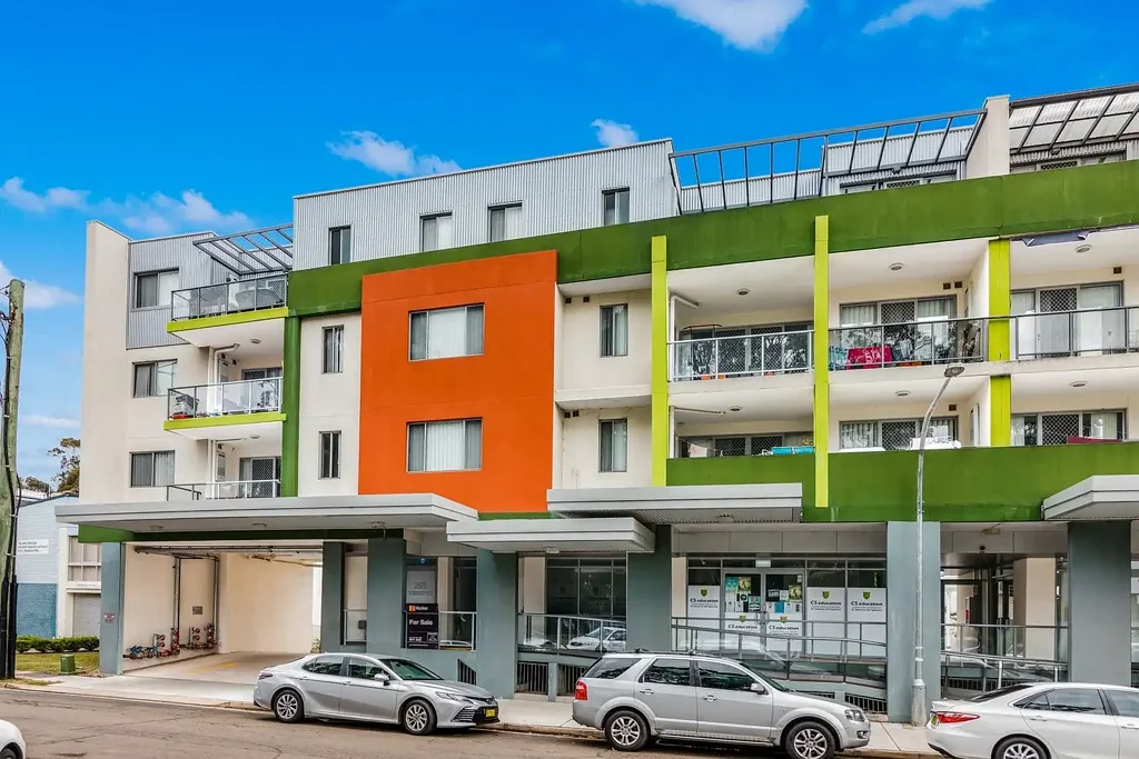 Toongabbie 2Zimmer Spacious Modern Apartment in Prime Toongabbie Location