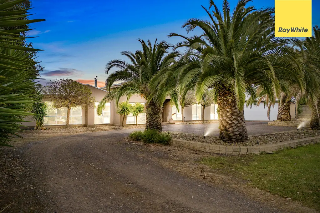 2 Aviator Place, Brookfield, VIC 3338