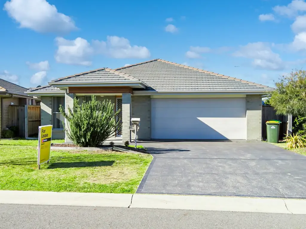 AN IMMACULATE & WELL-PRESENTED HOME