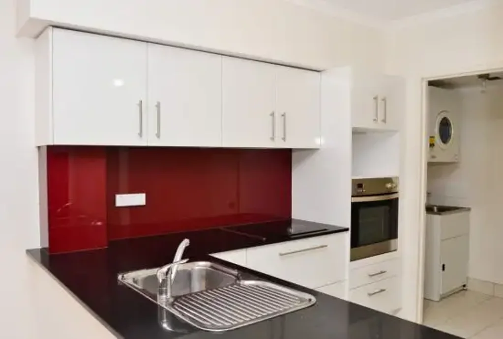 Great Location, 2 BEDROOM