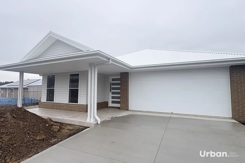 Brand New Four Bedroom Family Home for Lease in Capphilly Estate.