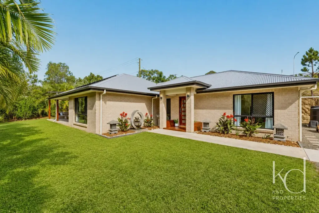 Burpengary 4部屋 Luxurious Acreage Living Minutes from Everything