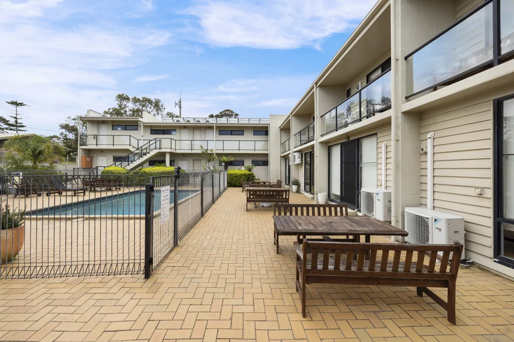 Metung 2房  Prime Investment Townhouse with Water Views in Metung Village