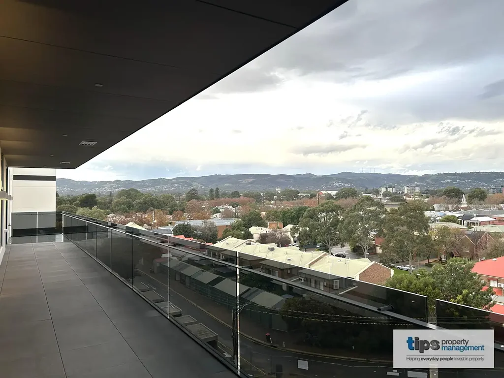Stunning 3 Bedroom Penthouse Apartment with Uncompromised Views