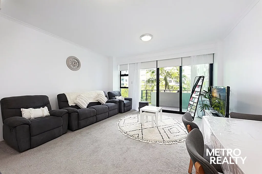 Modern Ultimo Apartment Near Top Universities and Broadway Shopping Centre
