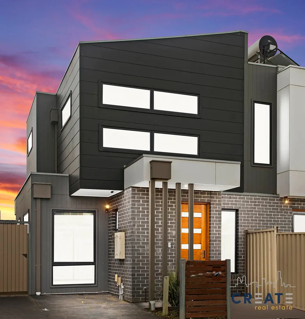 BRAND NEW MODERN LIVING