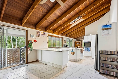 10 GIDYA RD, MUDGEERABA QLD 4213, 0 Schlafzimmer, 0 Badezimmer, House