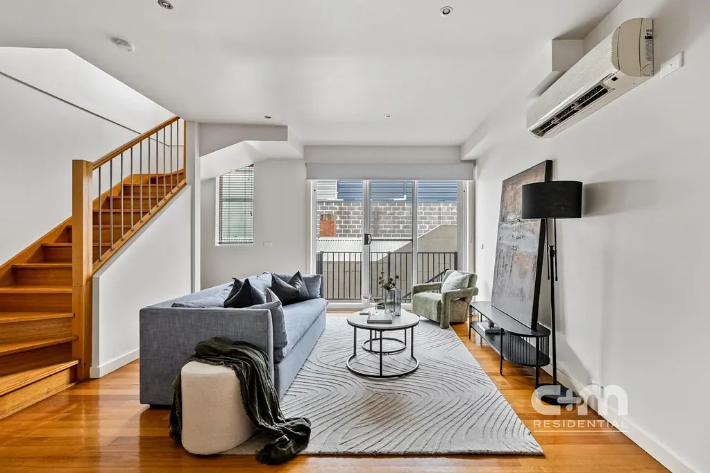 Modern, low-maintenance 3-bed, 2-bath home filled with natural light