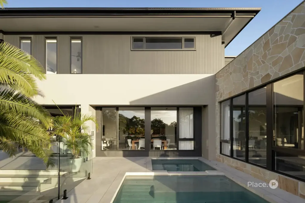 Camp Hill 4Habitaciones Architectural Harmony and Luxury in a Parkside Pocket