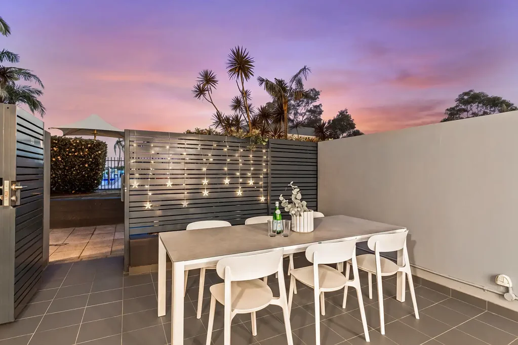 Wentworth Point 2房 极致泳池畔生活 POOLSIDE LIVING AT ITS BEST