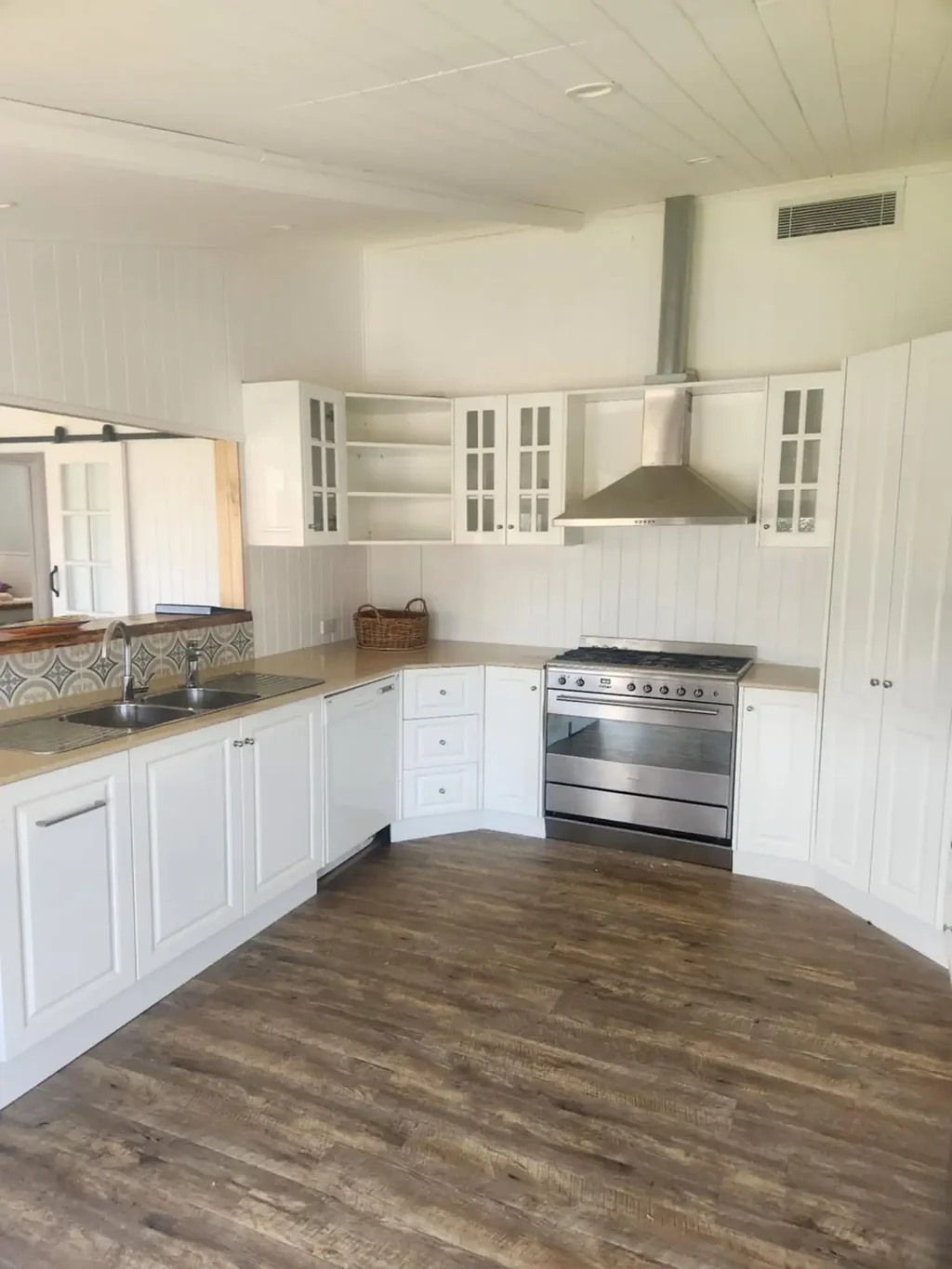Manildra 7房  "NANGAR" MAGNIFICENT RURAL LIFESTYLE... 50 highly productive picturesque acres move in ready nothing to do, country living at it's best.