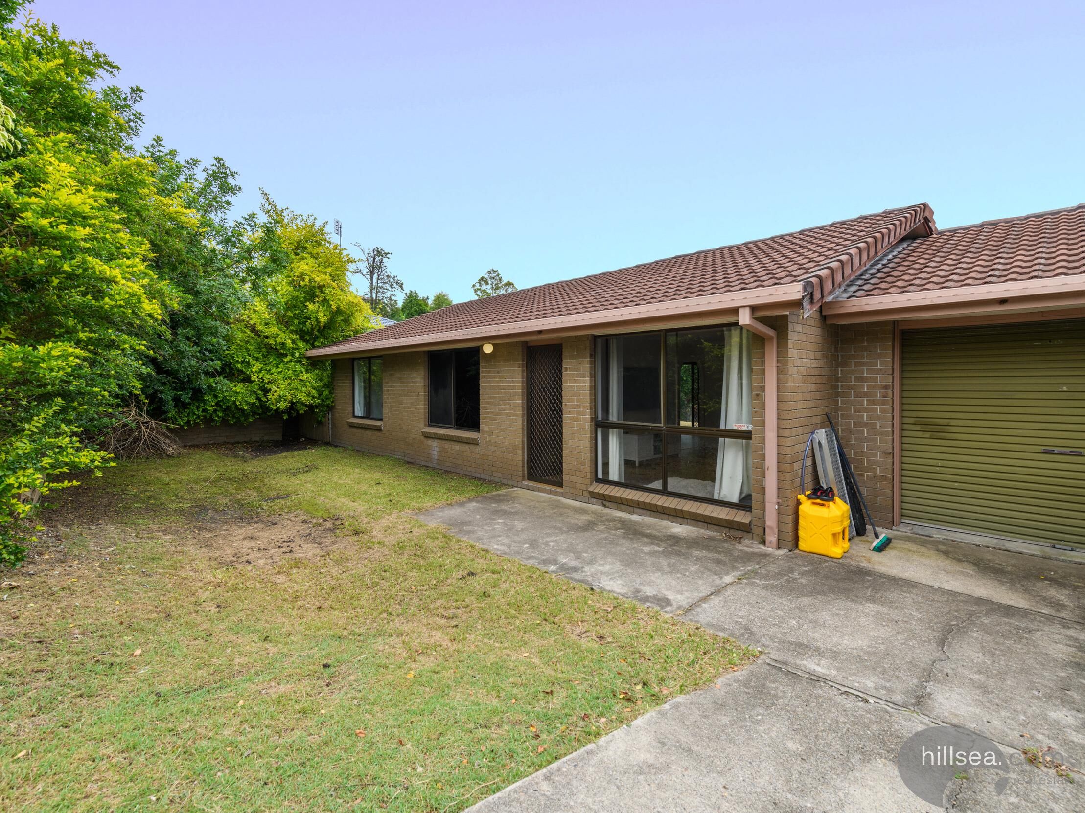 27 TAMWORTH DR, HELENSVALE QLD 4212, 0 Kuwarto, 0 Banyo, House