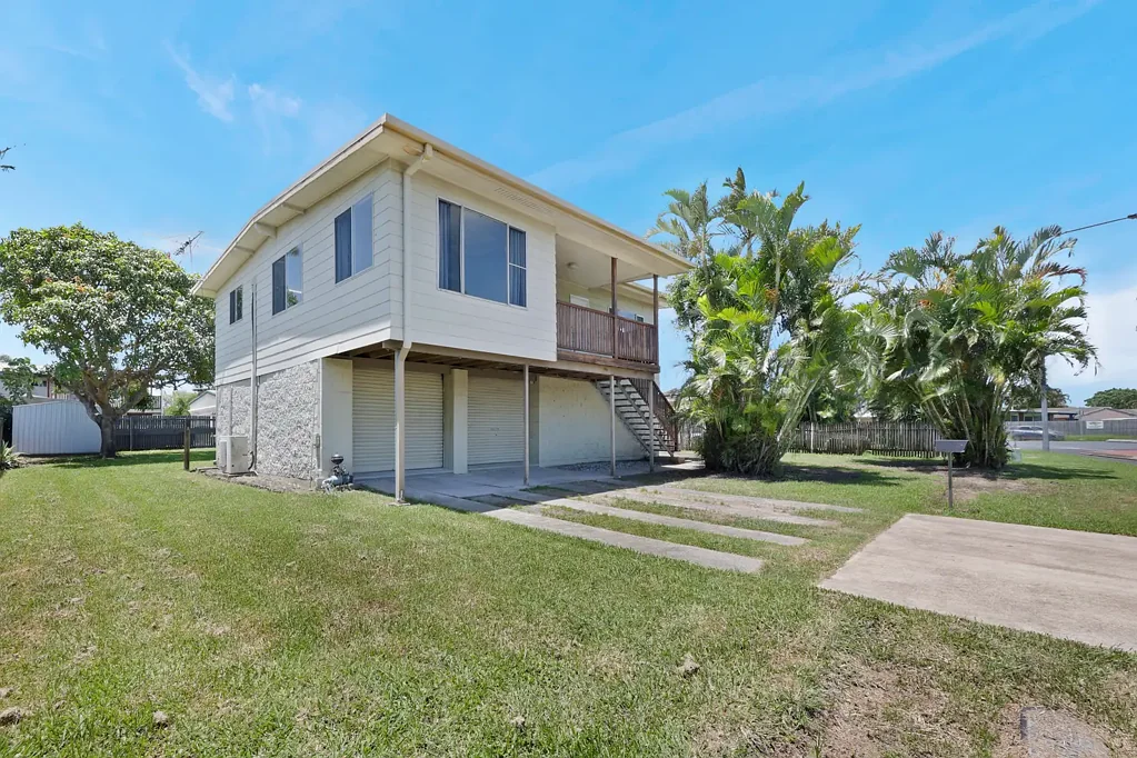 7 Nicklin Drive, Beaconsfield, QLD 4740
