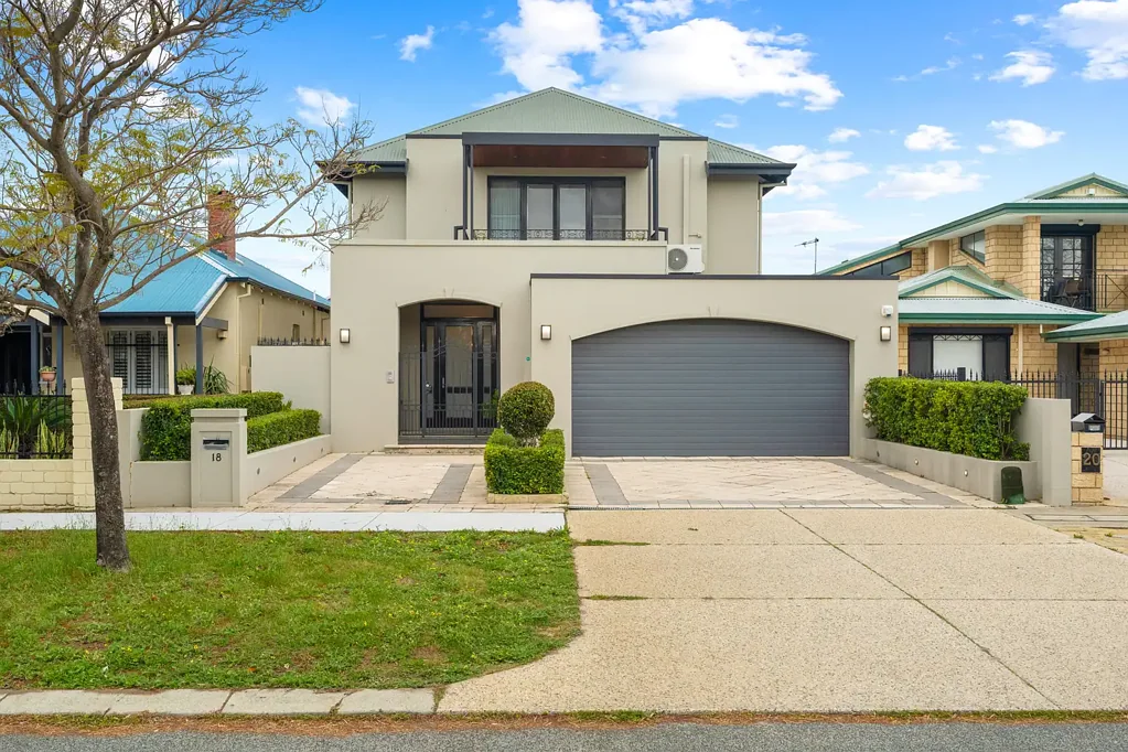 South Perth 4બેડરૂમ A Private South Perth Sanctuary With A Self- Contained Granny flat
