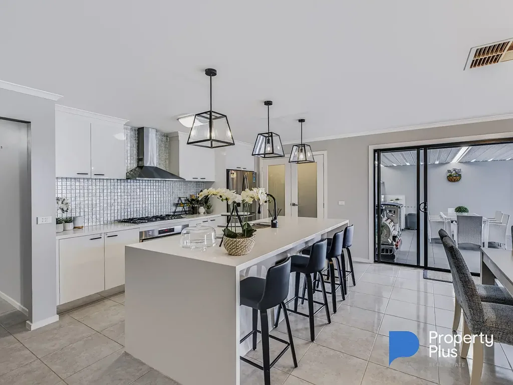 Kangaroo Flat 4房  Exceptional Design, Quality & Luxury in Every Detail