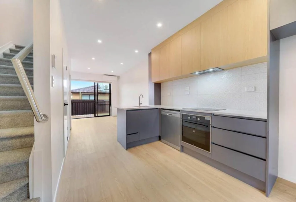 10/3 Cape Road, Mangere, Manukau City, Auckland
