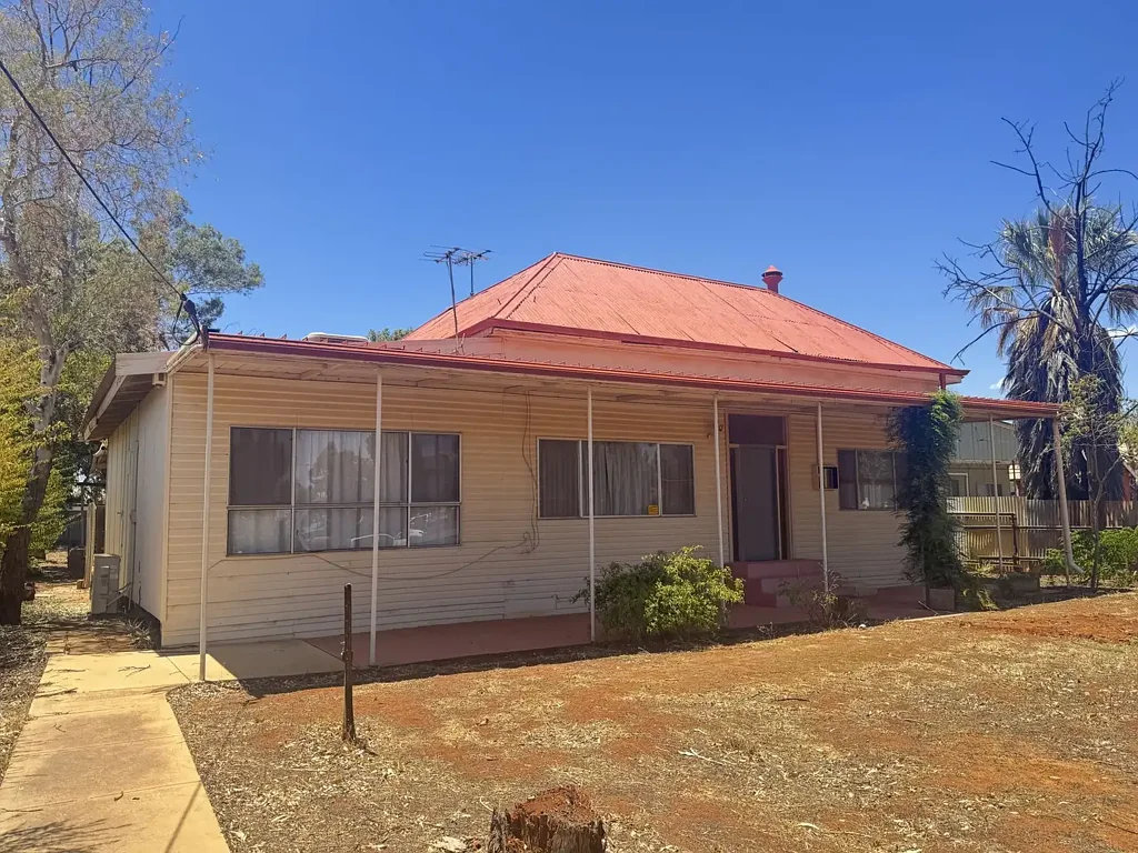 257 Burt Street, Victory Heights, WA 6432