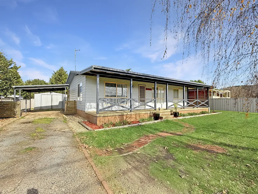 AVAILABLE NOW  |  $520 Week