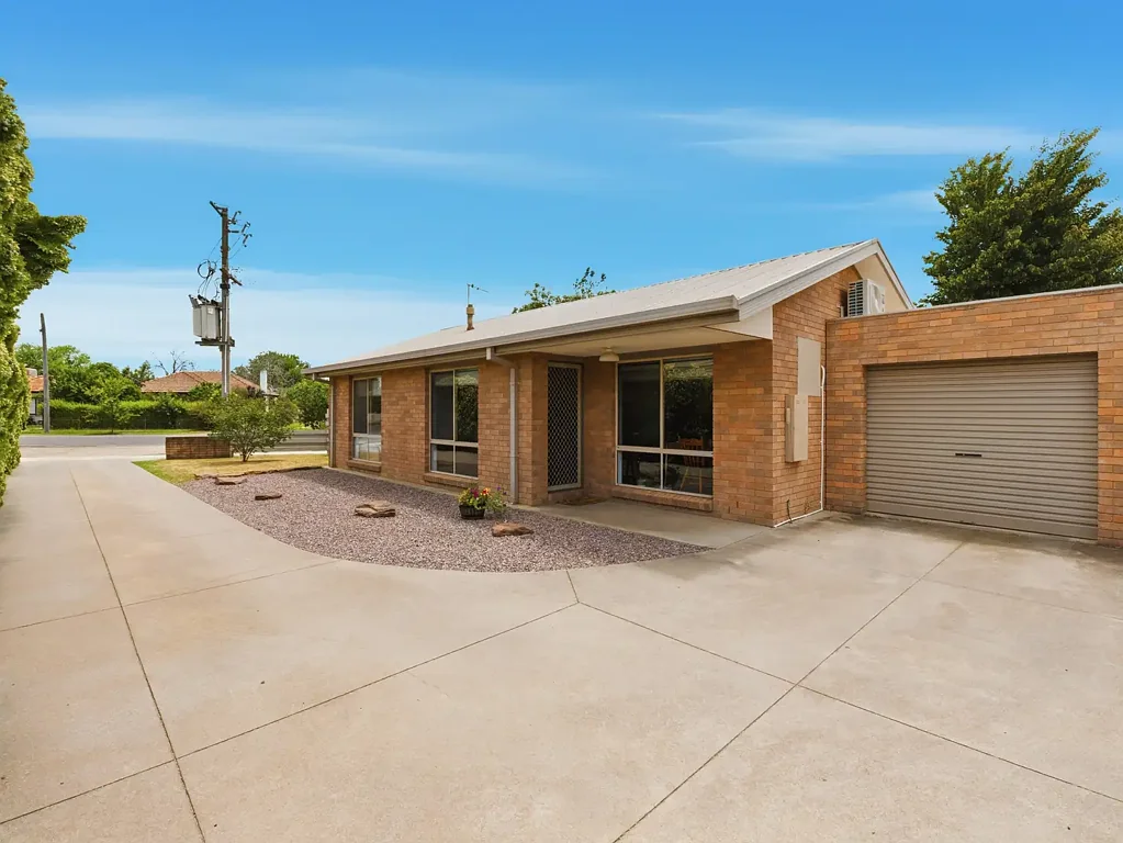 Benalla 2कमरा SPACIOUS UNIT IN PRIME LOCATION