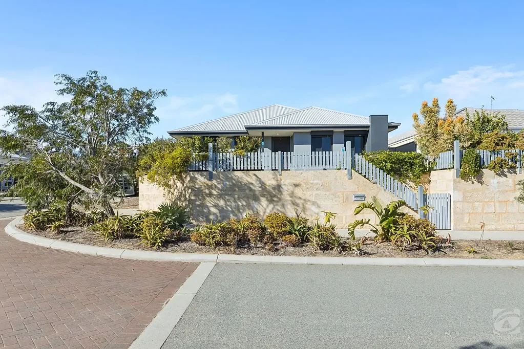 Family home in sought-after location!
HOME OPEN THURSDAY 4 JUNE AT 10.00AM SHARP!