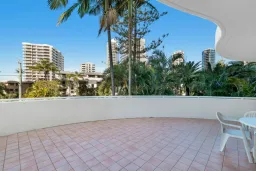 14/210-218 Surf Parade, Surfers Paradise