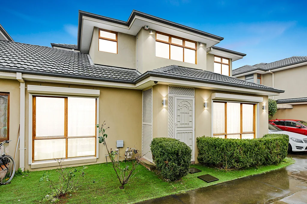 2/11 Gnarwyn Road, Carnegie, VIC 3163