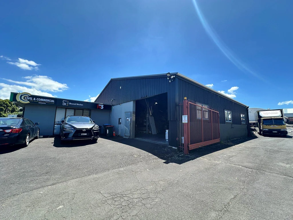 Penrose TWO WAREHOUSES, SHOWROOM, AND LARGE YARD