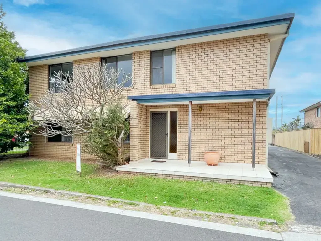3D TOUR ON THIS FULLY FURNISHED SAWTELL APARTMENT