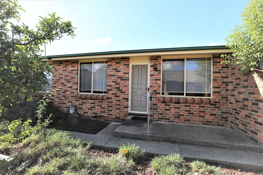 2/76A Olney Street, Cootamundra, NSW 2590