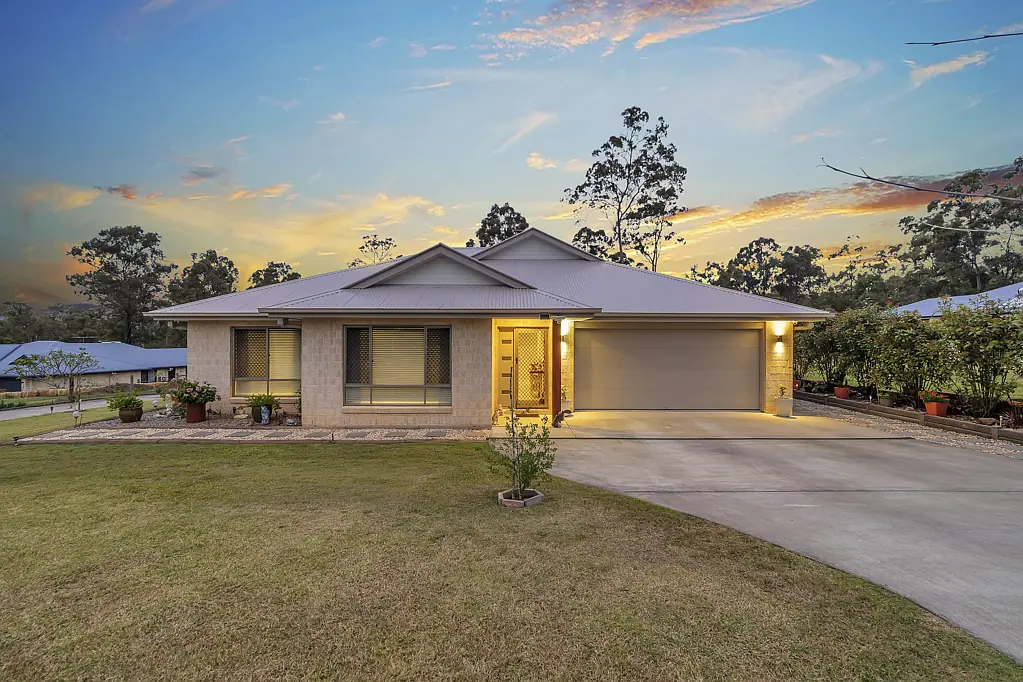 1-5 Canthook Crescent, New Beith, QLD 4124
