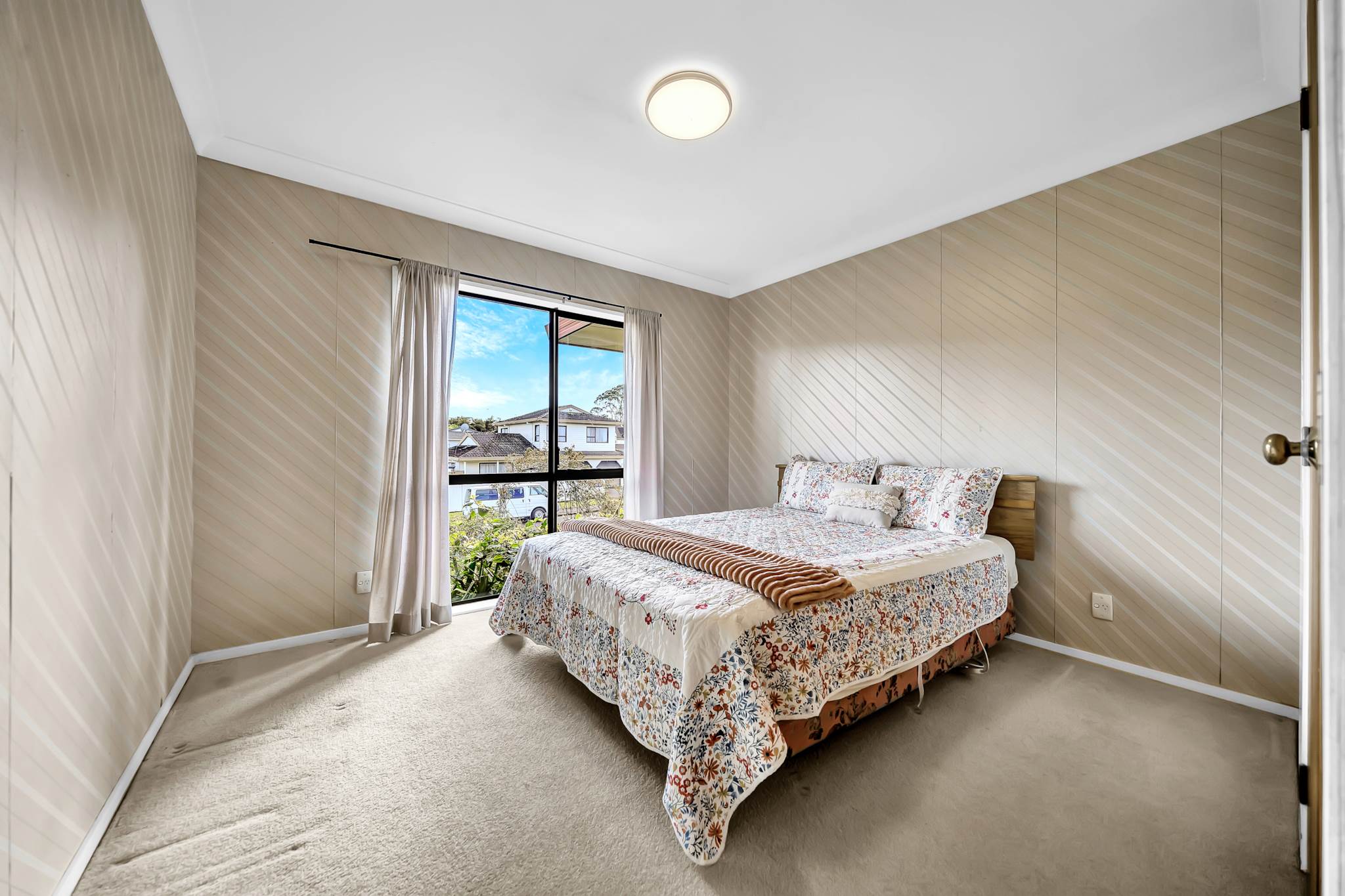16 Landsberg Way, Windsor Park, photo 12