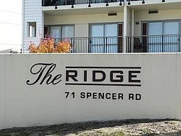 E12/71 Spencer Road, Oteha