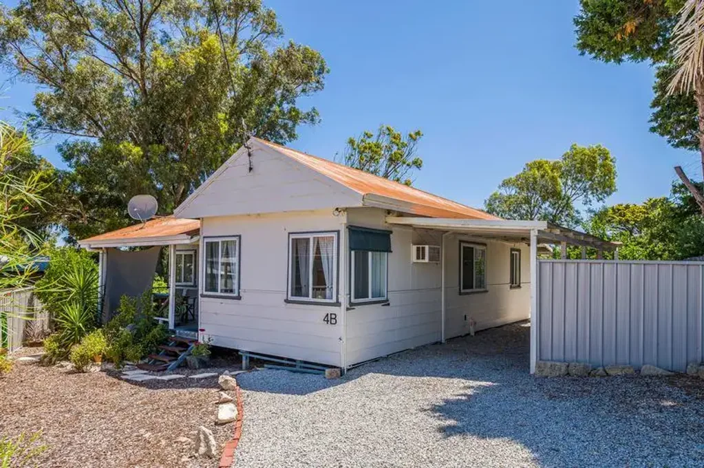 4B Butler Court, Guilderton, WA 6041