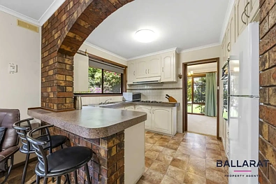 Kusina - 25 Shaw Avenue, Wendouree, VIC 3355