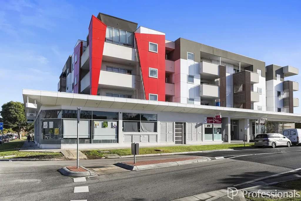 Springvale 2 Bedroom Stylish Apartment in Prime Springvale Location - Just a few steps walk to SPRINGVALE SHOPPING CENTRE!