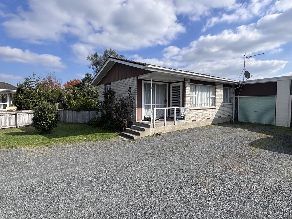 2 BEDROOM UNIT