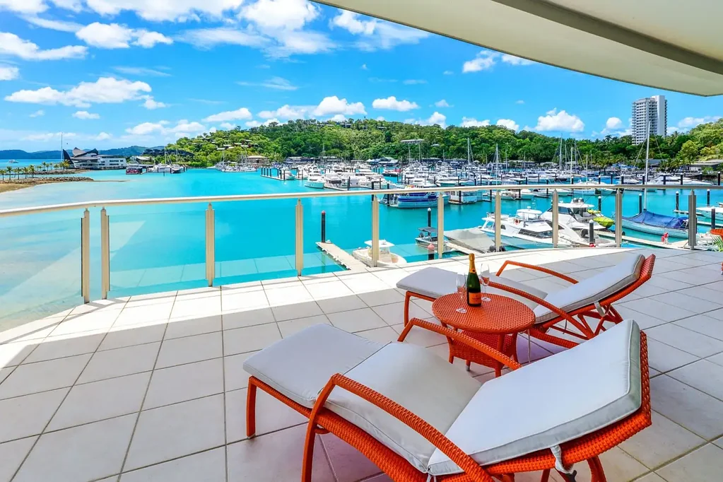 Brisbane Airport 4 Slaapkamer Marina Penthouse - Largest Private Berth