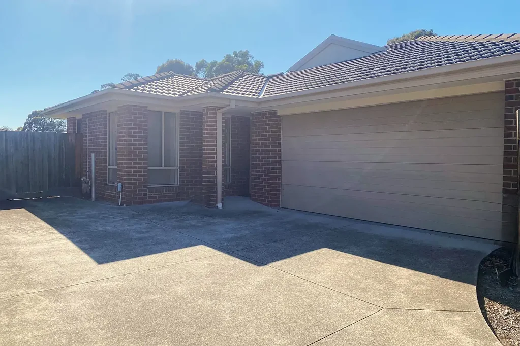 3 Bedroom Unit In Great Location