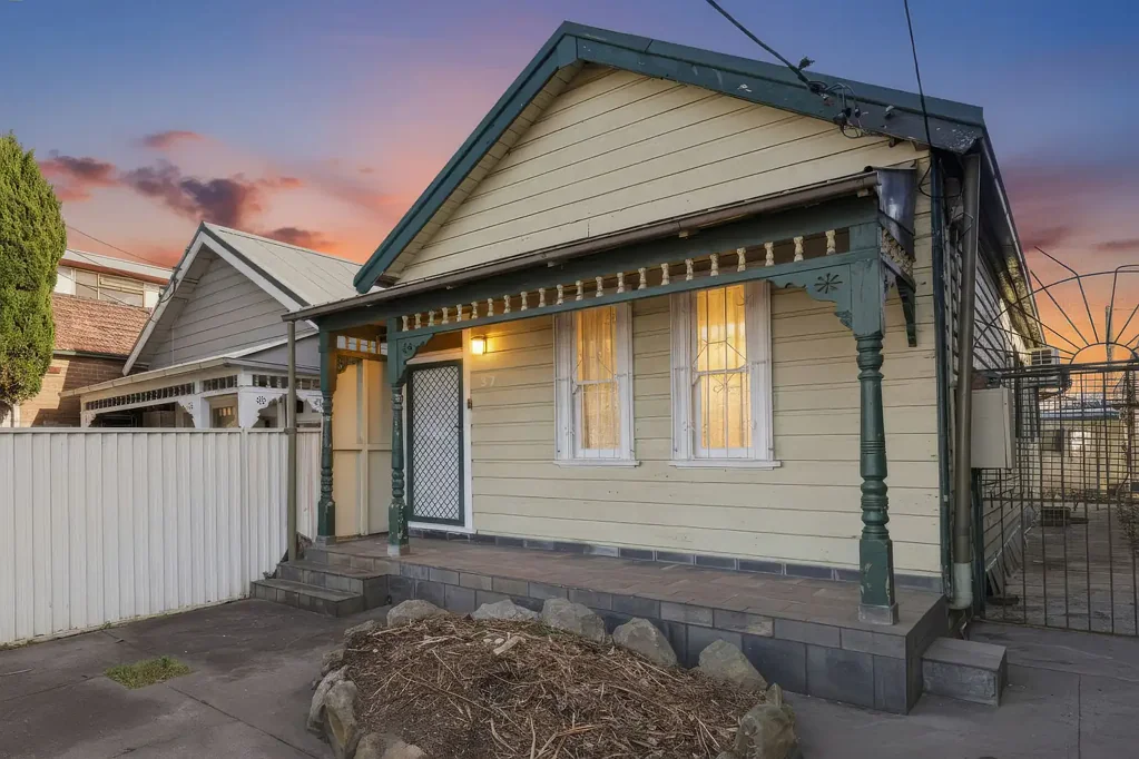 RENOVATED HOME - GREAT LOCATION