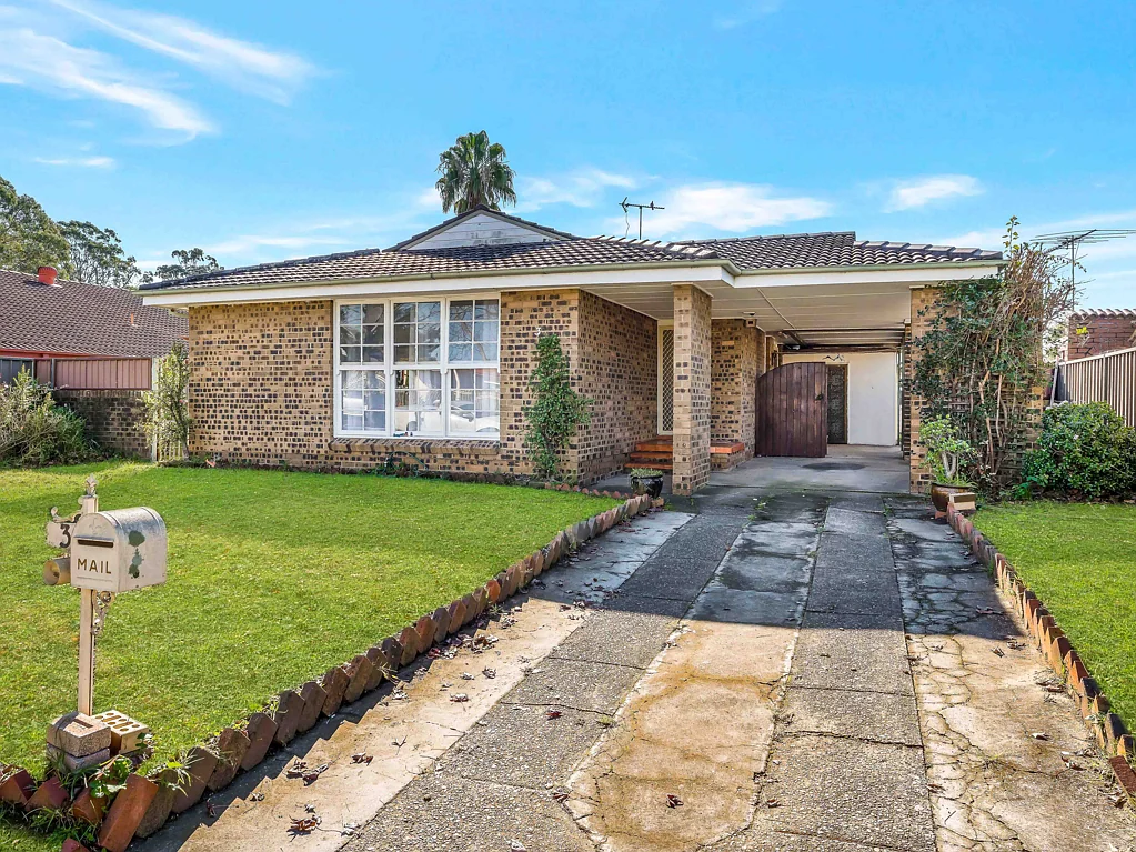 3 Canberra Street, St Johns Park, NSW 2176
